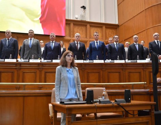 Ilie Bolojan promite sa demita ministrii fara rezultate
