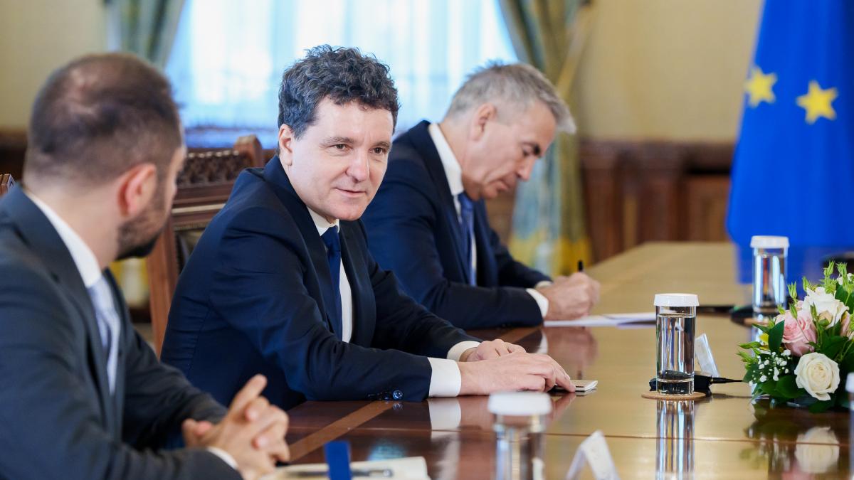 Majorarea TVA Nicusor Dan si Grindeanu despre direcii