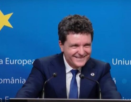 Nicusal Dan vorbeste despre salariul sau la Primarie