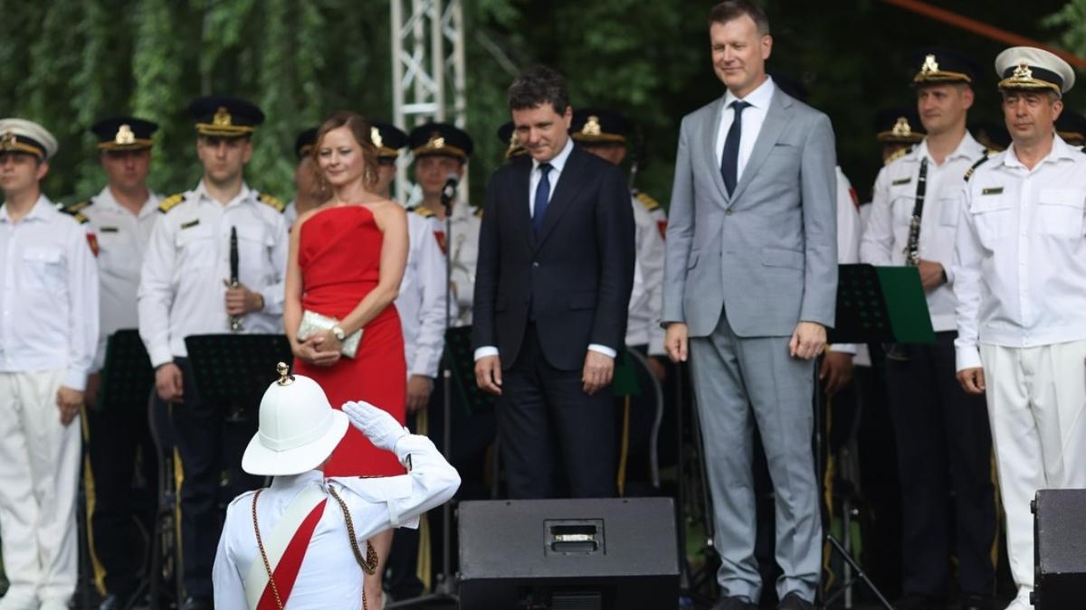 Petrecerea de ziua regeului Charles Nicusor Dan
