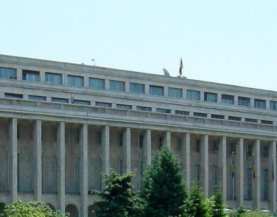 Sindicalistii cer lui Bolojan sa retraga ordonanta despre sporuri