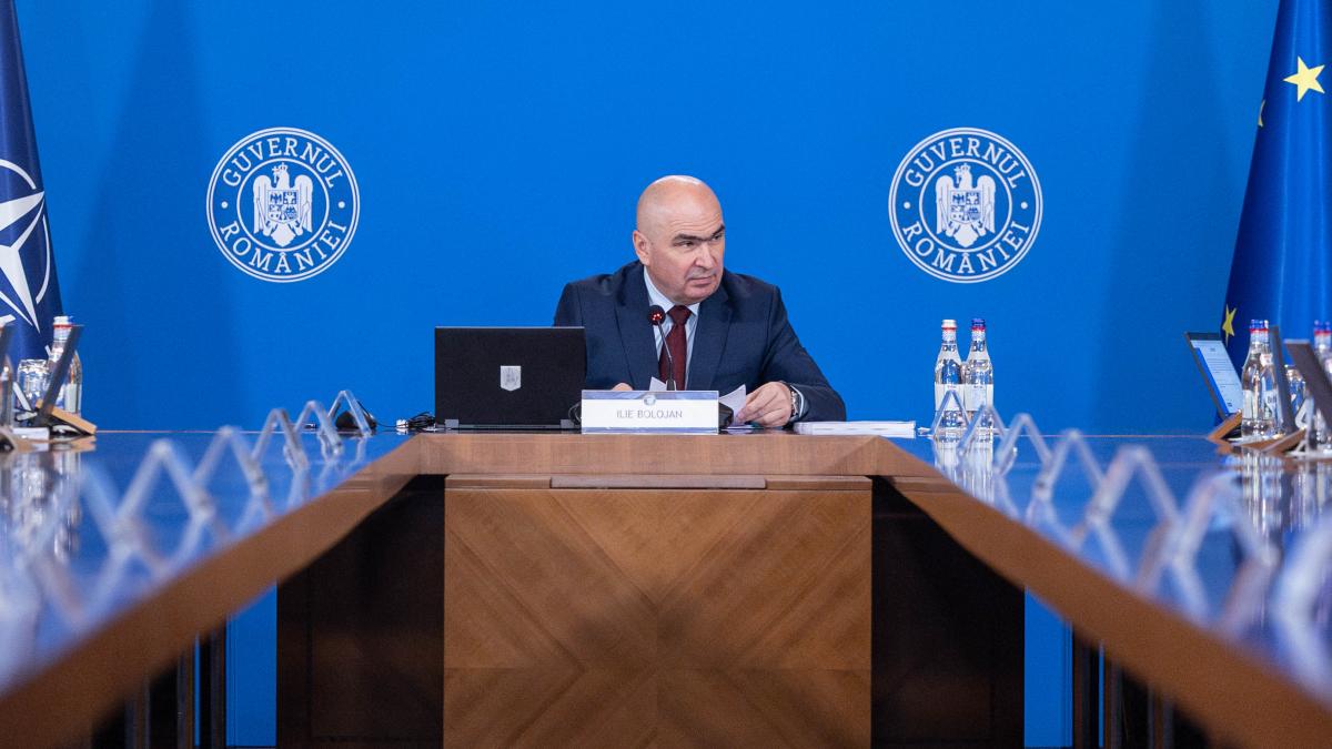 Cancelaria lui Bolojan reduce 40 din posturi