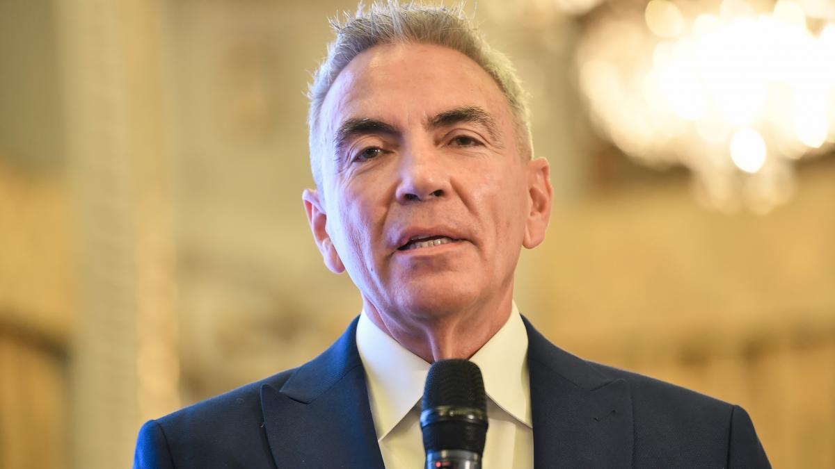 Dragos Anastasiu dezvaluie cine sunt voluntarii de la Guvern