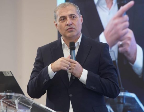 Florin Jianu critica cresterea taxelor si impozitelor
