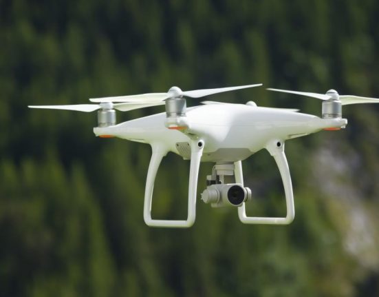 Guvernul doreste ca primariile sa utilizeze drone pentru a identifica constructionile ilegale