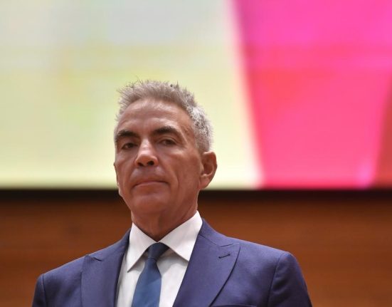 Guvernul nu va mai finanta primariile supradimensionate