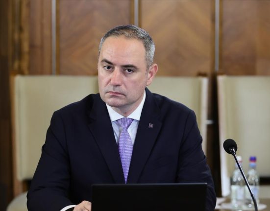 Ministrul de Finante Dobanzile la imprumuturi au scazut