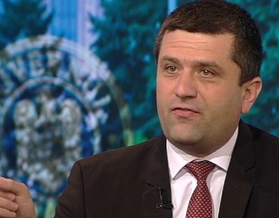 Miruta Unii cumuleaza salariul si indemnizatia de CA