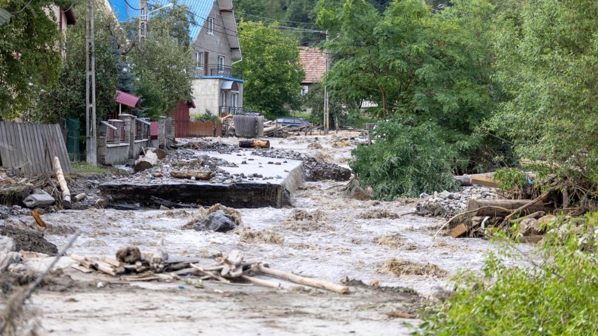 Nicushor Dan despre inundatii Sunt afectat de pierderi de vieti