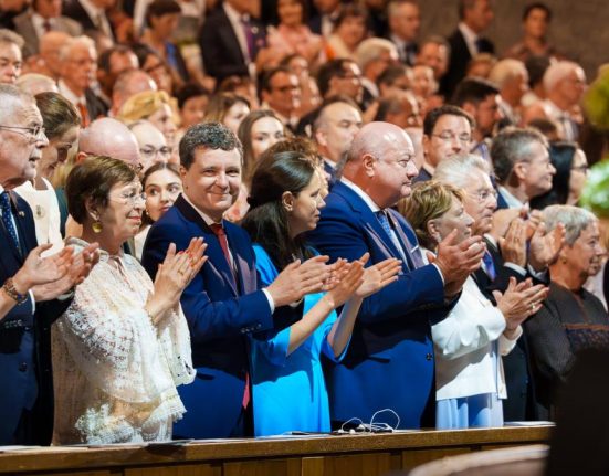 Nicustor Dan si partenera la un spectacol de opera