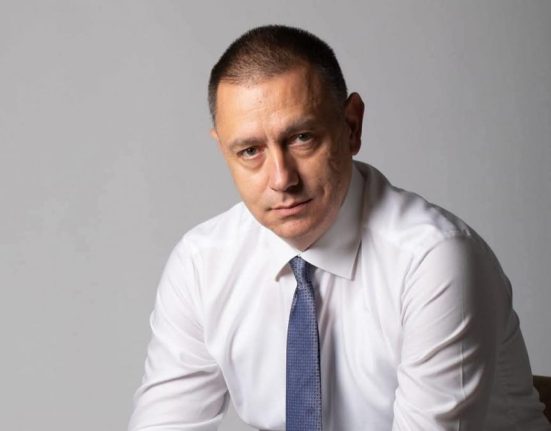 PSD ameninta din nou cu iesirea de la guvernare