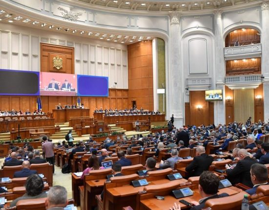 Parlamentari fara cuvant 100 n au vorbit niciodata
