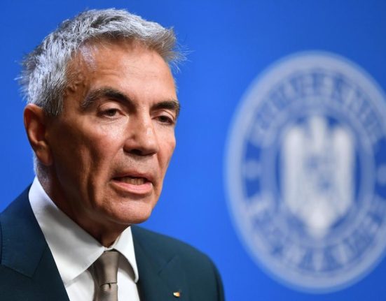 Scandalul mitei la ANAF Vicepremierul Anastasiu cere copia denuntului