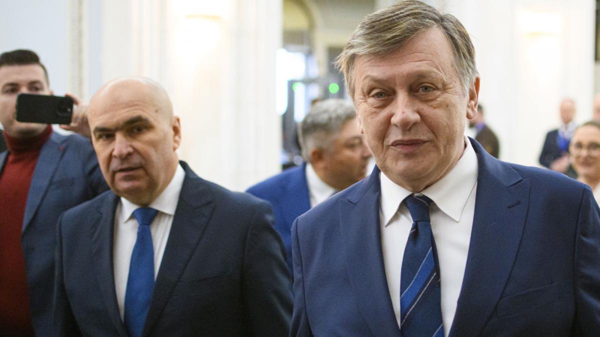 Crin Antonescu nu vrea pensie speciala vrea sa l ajute pe Ilie Bolojan