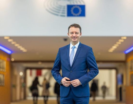 Siegfried Muresan Moldova necesita sprijin din UE si Romania