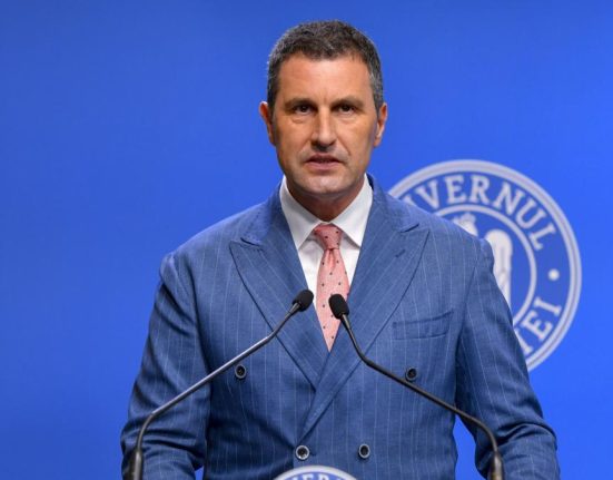 Vicepremierul Tanczos Barna critica sefa CSM 11 000 lei nu e pensie mica