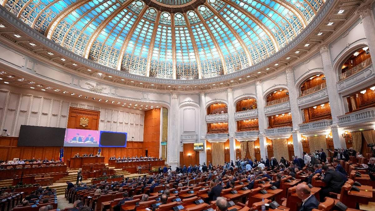 Deputatii din POT si SOS Romania isi fac grup independent